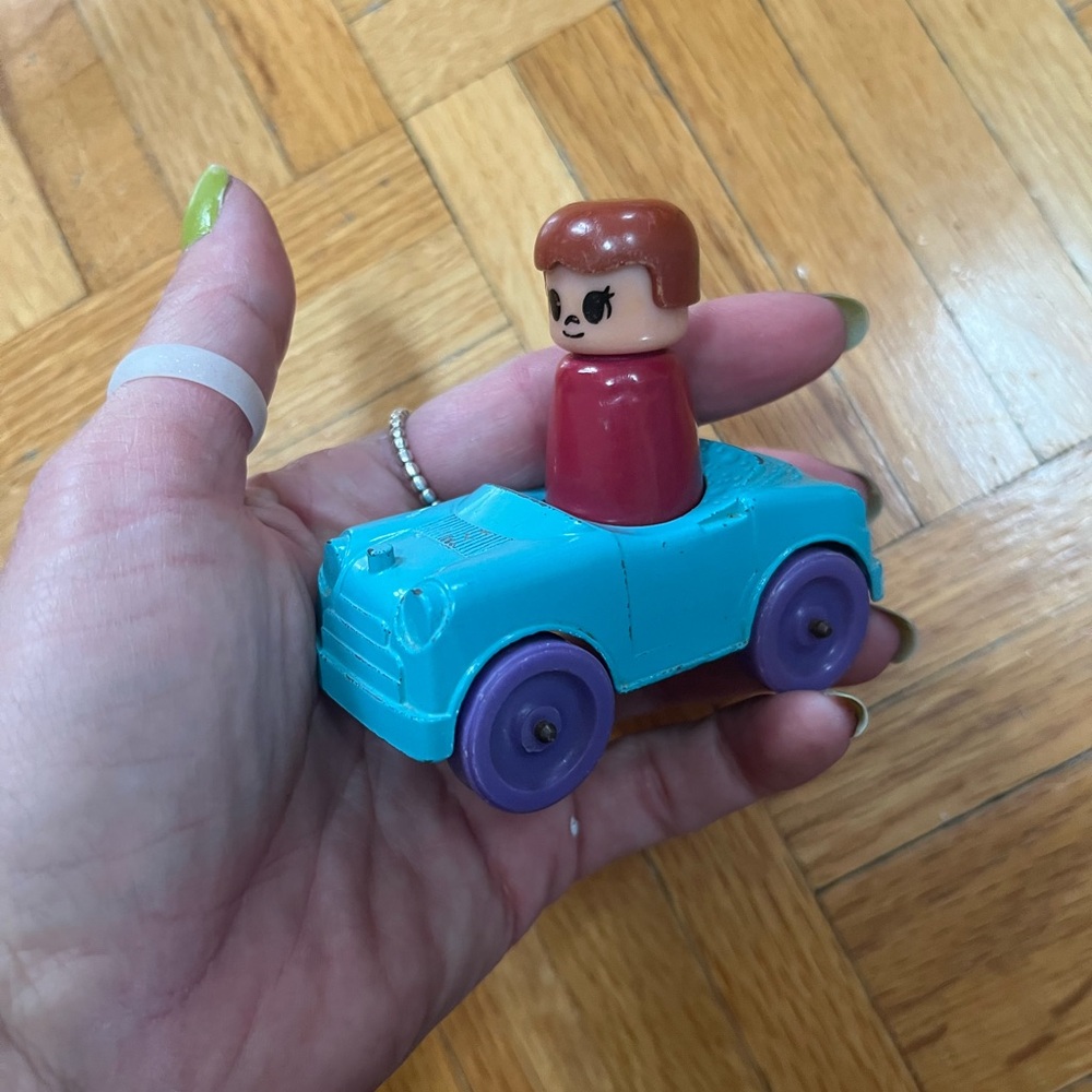 Vintage 1968 TOOTSIETOY~AQUA CONVERTIBLE WITH PURPLE TIRES